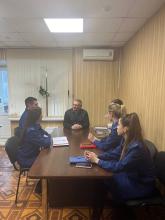 В прокуратуре Кировского района Саратова состоялась встреча ветерана органов прокуратуры с молодыми работникам прокуратуры.